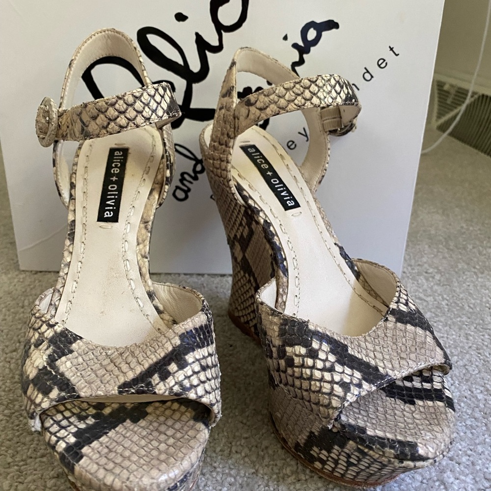 Alice + Olivia Wedges